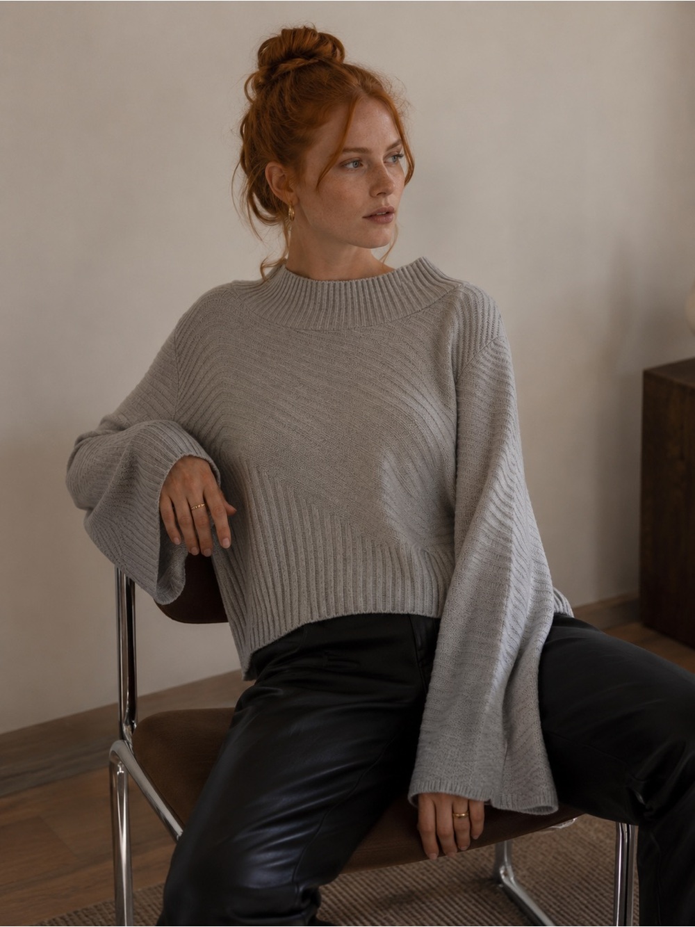 White Closet Textured Knit Sweater | Wide Sleeves | Size 10